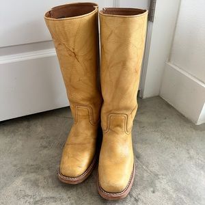 Frye Campus 14L Boots in Banana Size 9.5